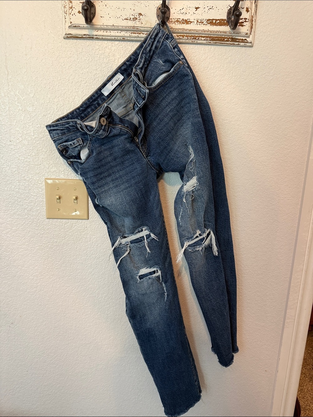 Kancan skinny ripped jeans size 9/28